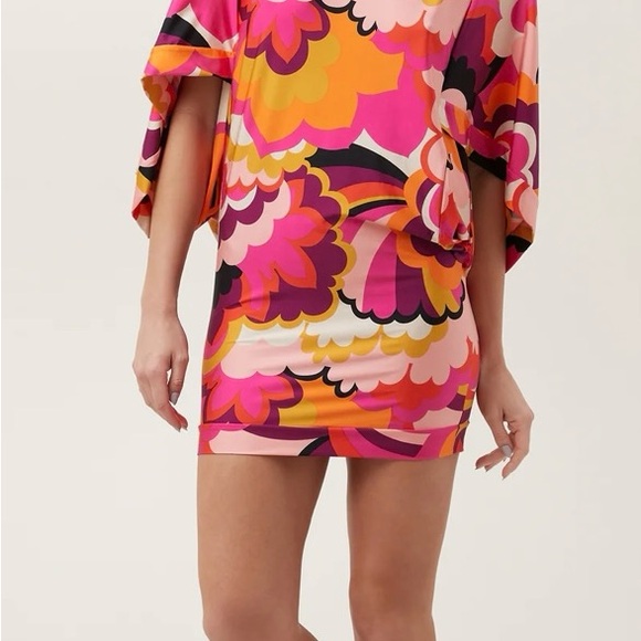 NWT Trina Turk Fan Faire cover up - Picture 5 of 9